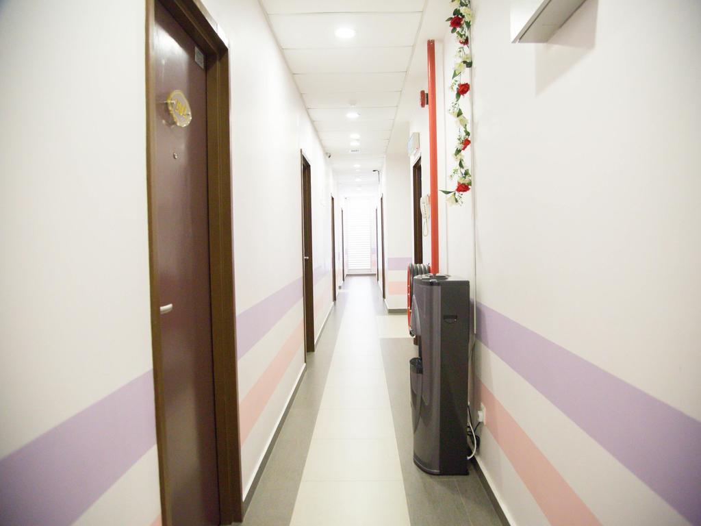 Oyo 250 Palazzo Hotel Kulai Джохор Бахру Екстериор снимка